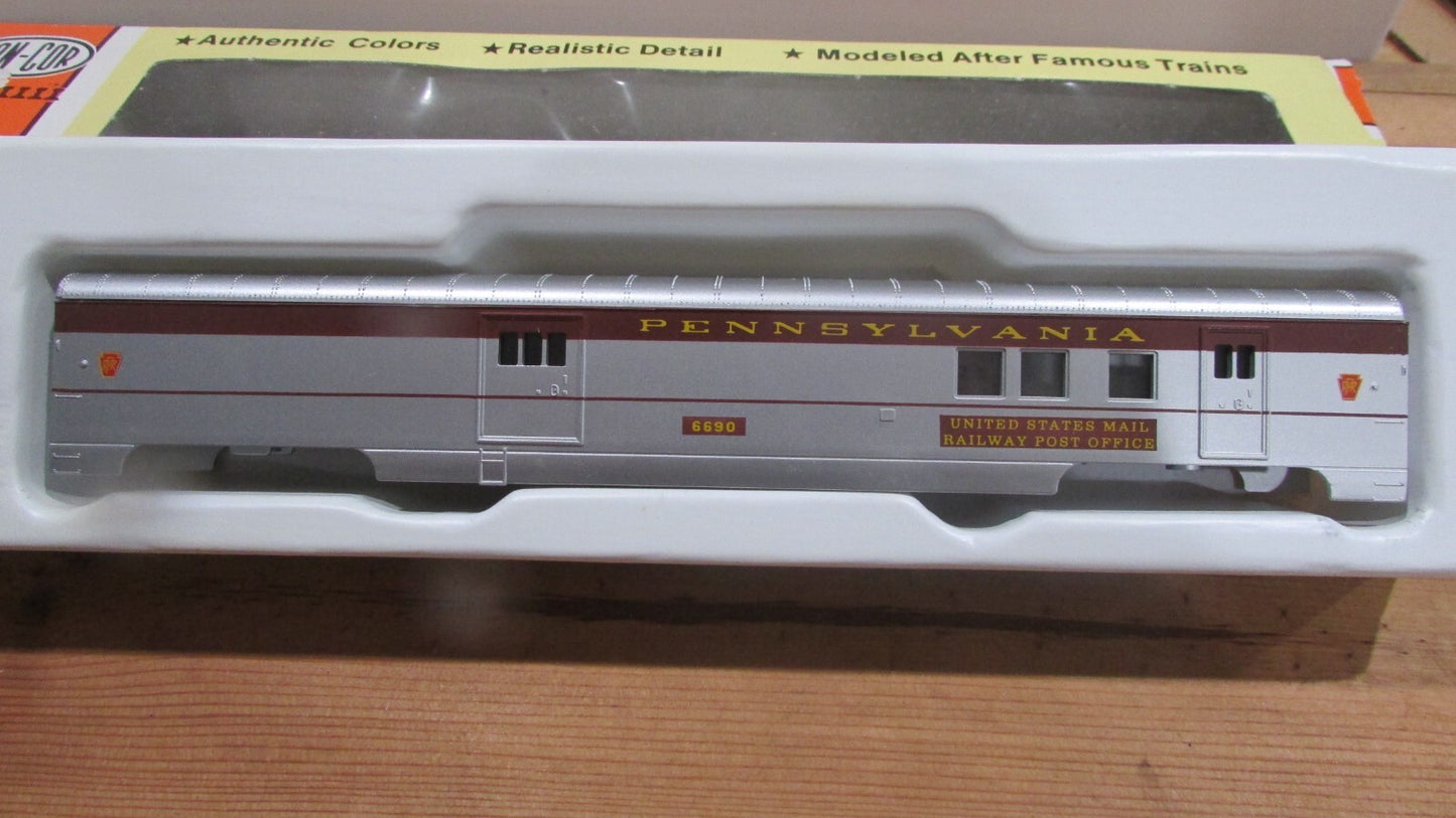 HO Scale Con-Cor 72ft RPO Passenger Car Pennsylvania Senator Lot#0258