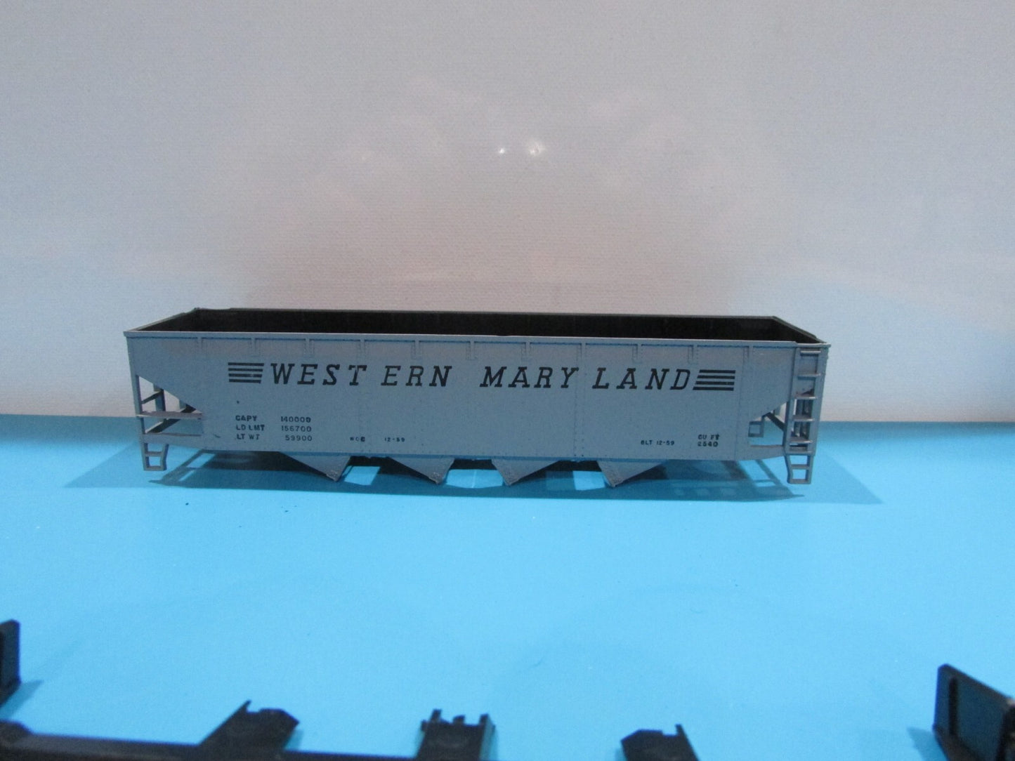 HO Scale Athearn 1757 Hopper Car Kit Western Maryland  Lot#1003