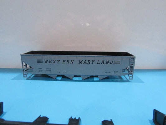 HO Scale Athearn 1757 Hopper Car Kit Western Maryland  Lot#1003