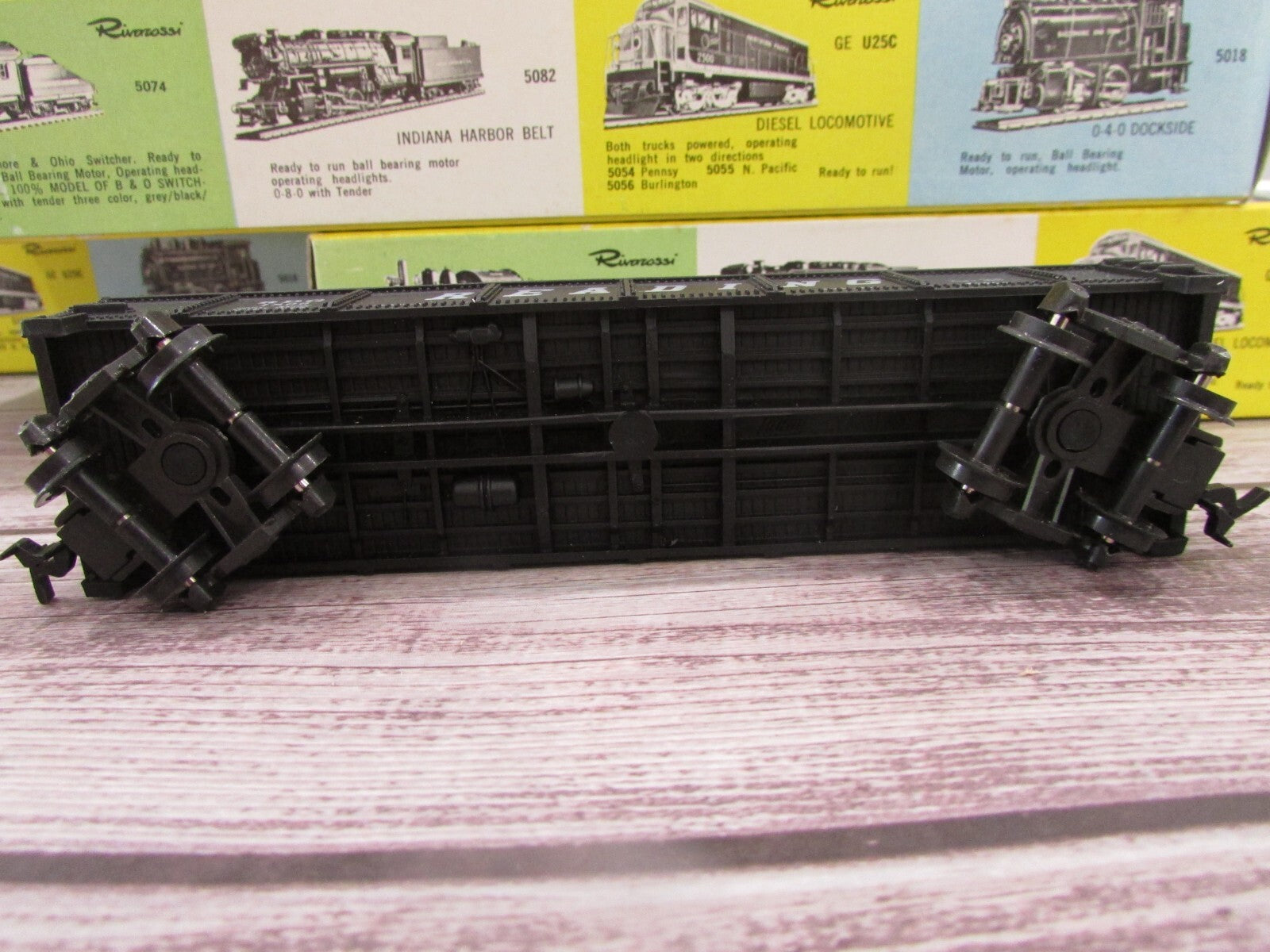 HO Scale AHM 5536 (1)Gondola Car with Load "Reading"