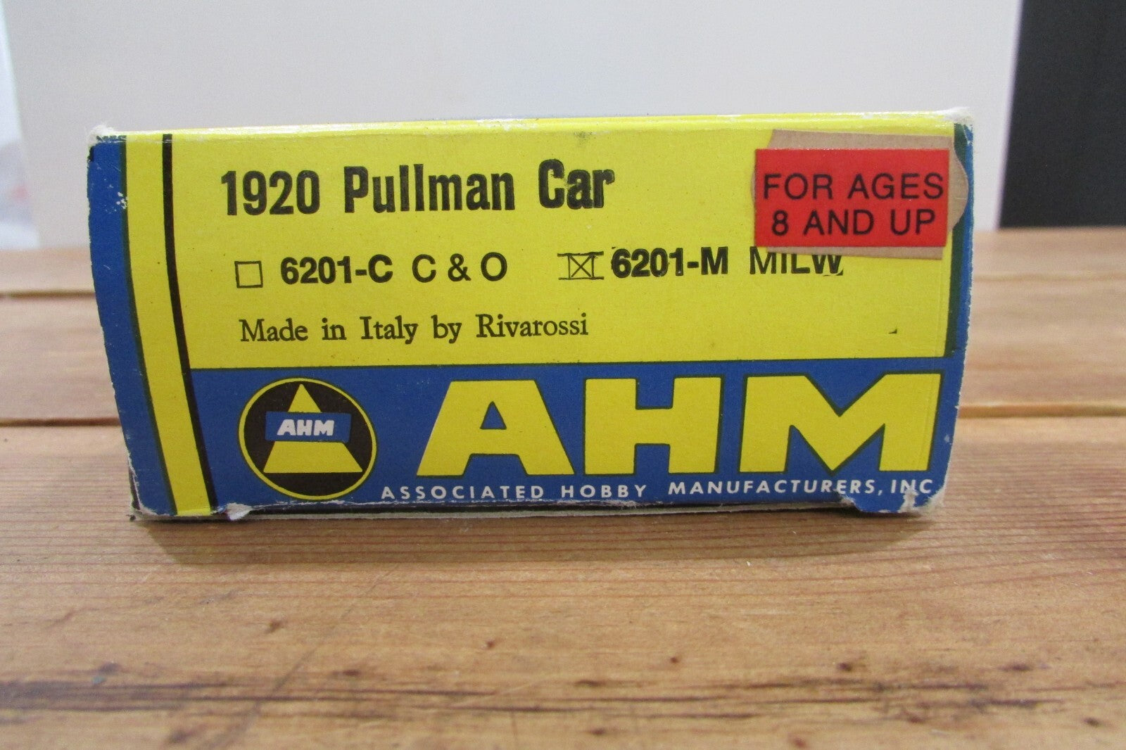 HO Scale AHM/Rivarossi 1920 Pullman Car The Milwaukee Road Lot#3985