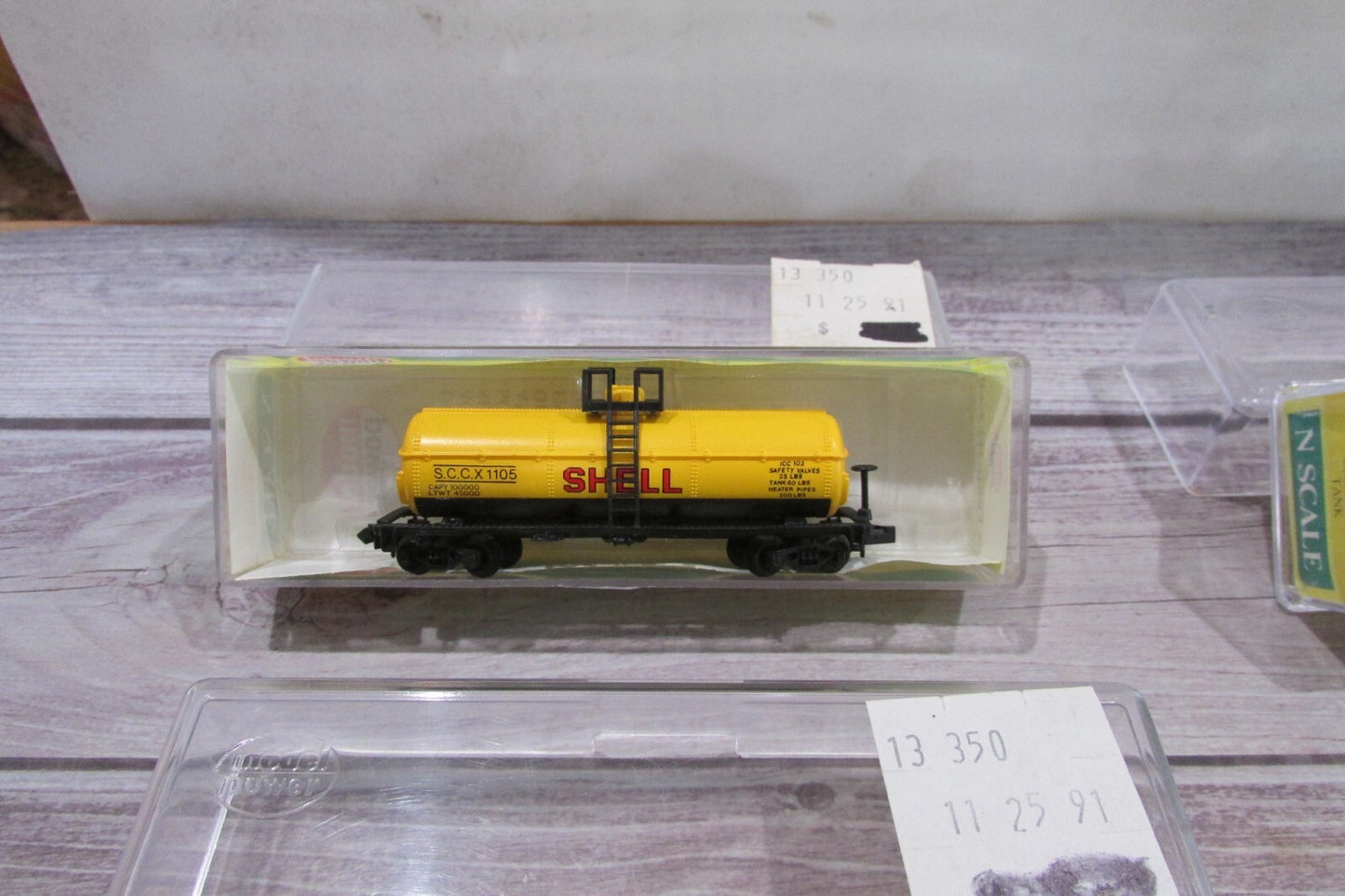 N Scale Model Power (4) Assorted Tank Cars   Lot#3074