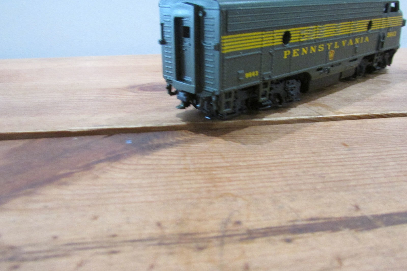 HO Scale Athearn F7 Diesel Locomotive Pennsylvania #9643 Lot#3890