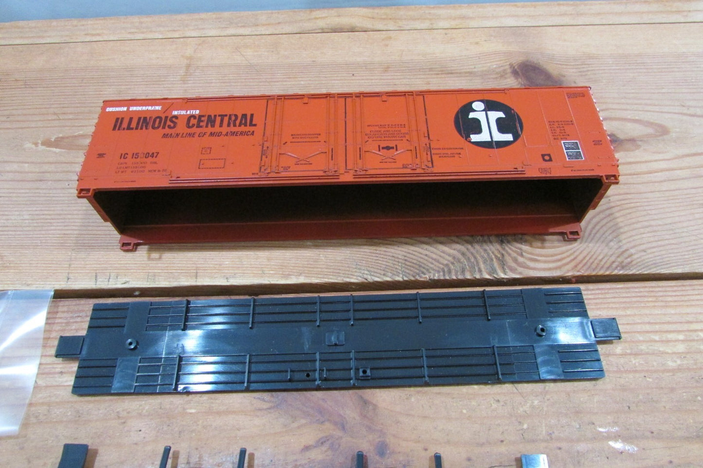 HO Scale Details West 50' Insulated Box Car Illinois Central  Lot#4709