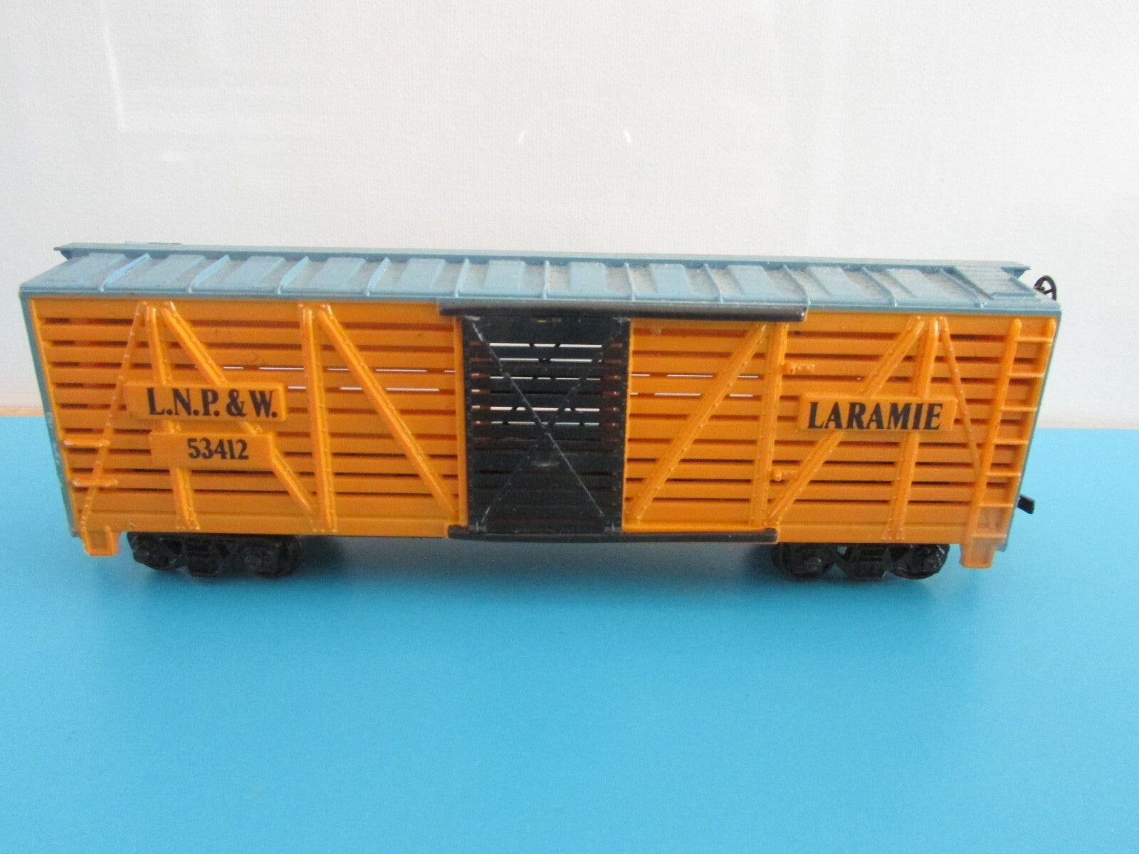 HO Scale (5) Assorted Freight Cars Lot#0855