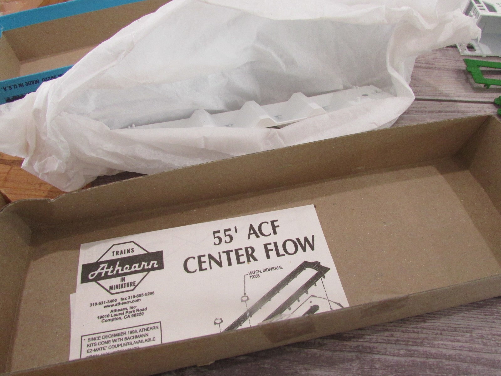 HO Scale Athearn  1905 ACF Center-flow W.R Grace Car#52181 Kit
