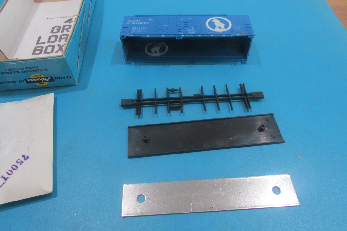 HO Scale Athearn 2092 40ft G/L Great Northern Car Kit
