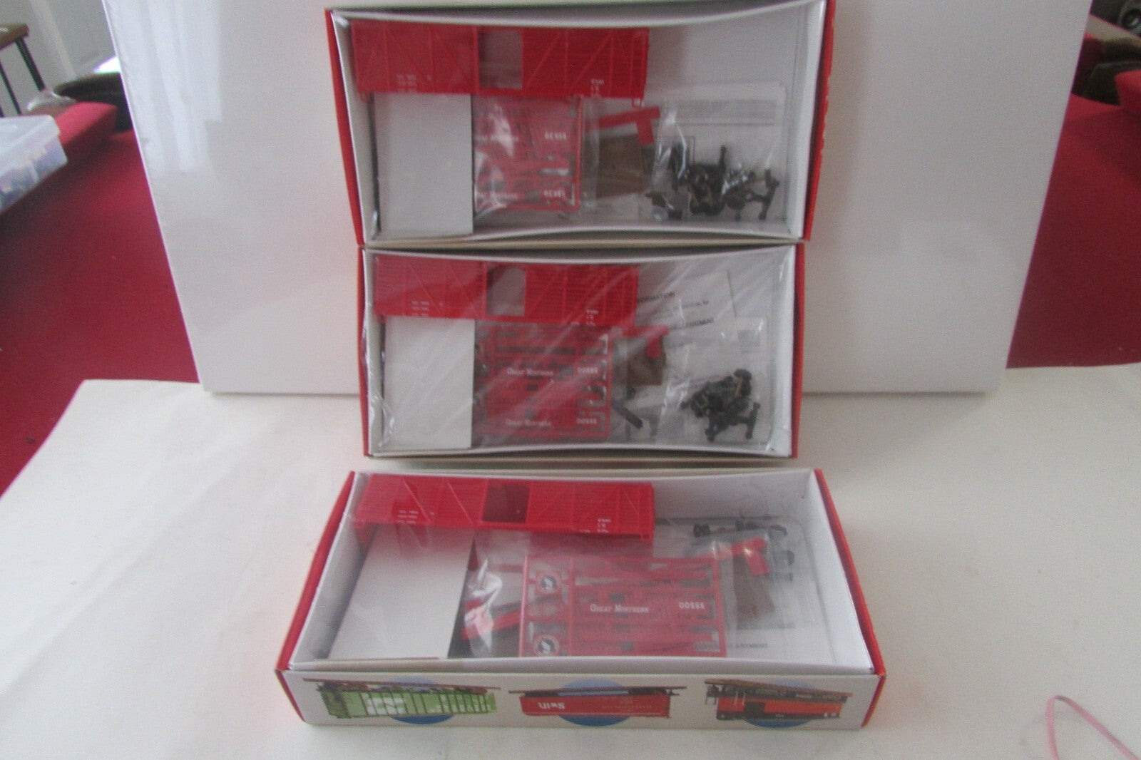 HO Scale (3)Walthers  932-2763 40' Stock Cars Great Northern Lot#4062