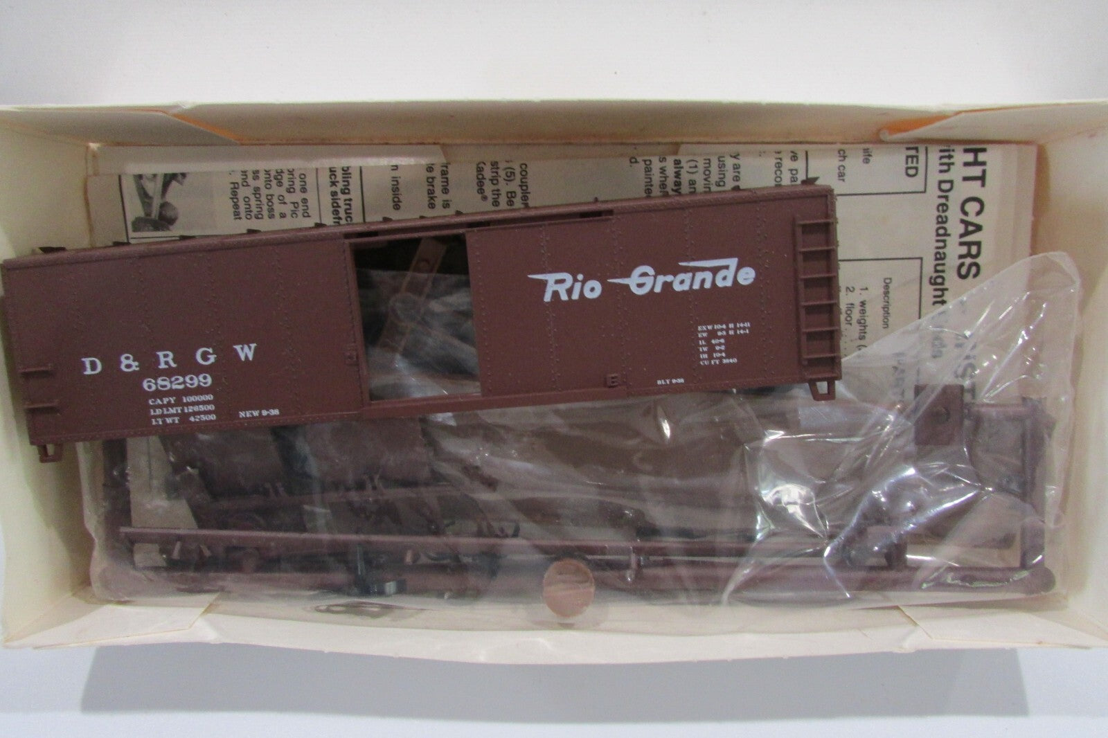 HO Scale Walthers 932-3116 40' Steel Box Car D & RGW(Rio Grande)