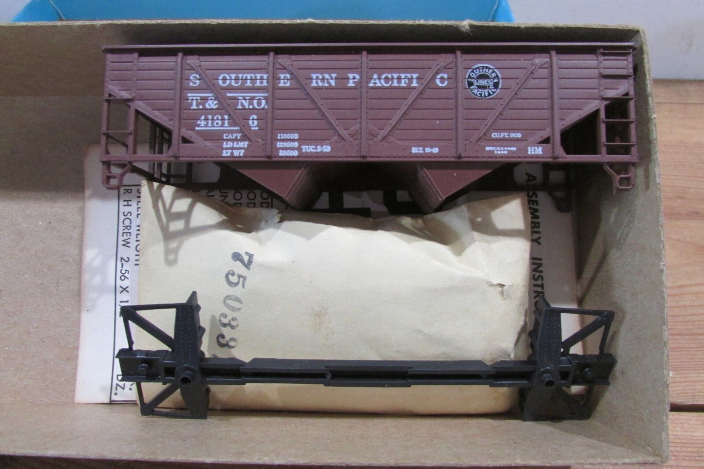 HO Scale Athearn 5425 Southern Pacific 34ft Hopper Car Kit Lot#3814