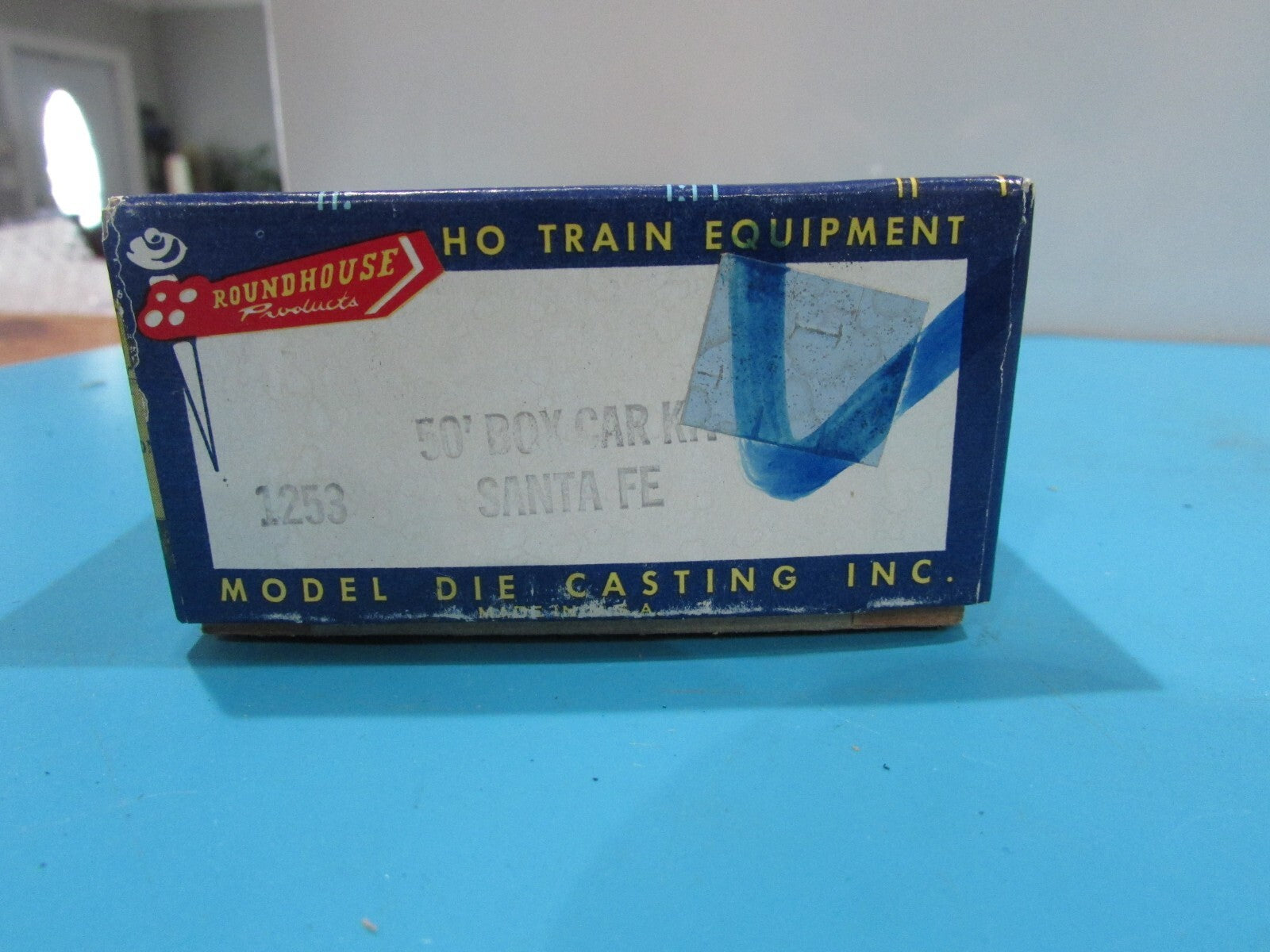 HO Scale RoundHouse 1222 50' Box Car Kit Santa Fe RH4321