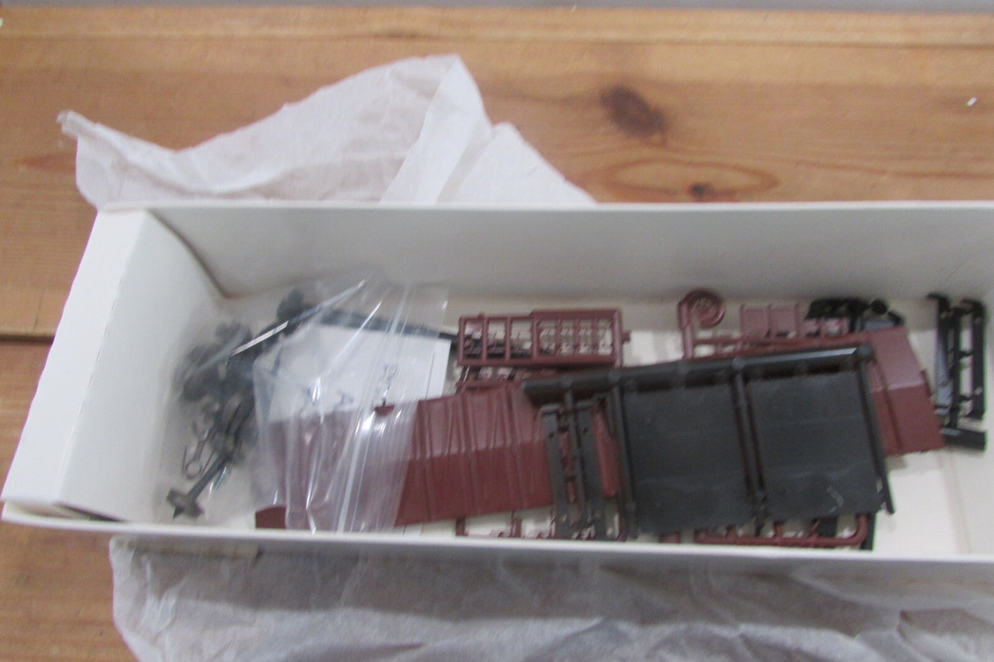 HO Scale (6) Branchline Trains Assorted Freight Cars Kit Lot#2953