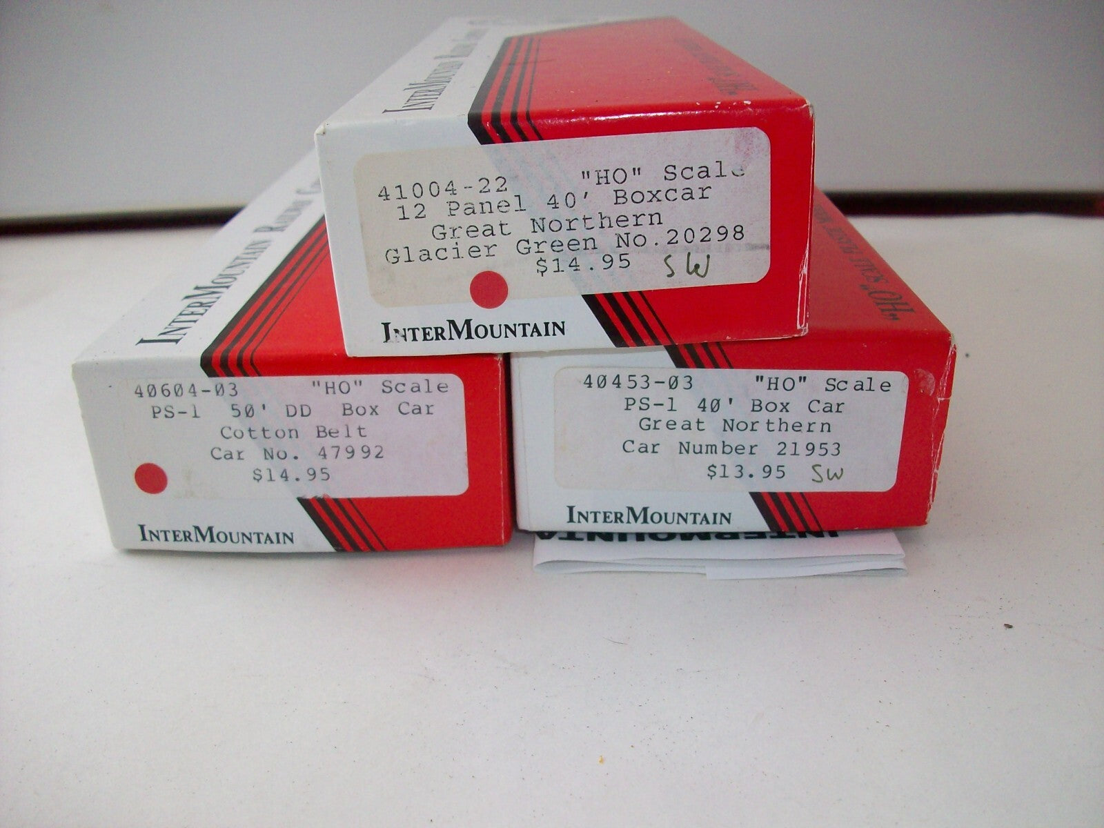 HO Scale (3) Intermountain Assorted Freight Cars Lot#0463