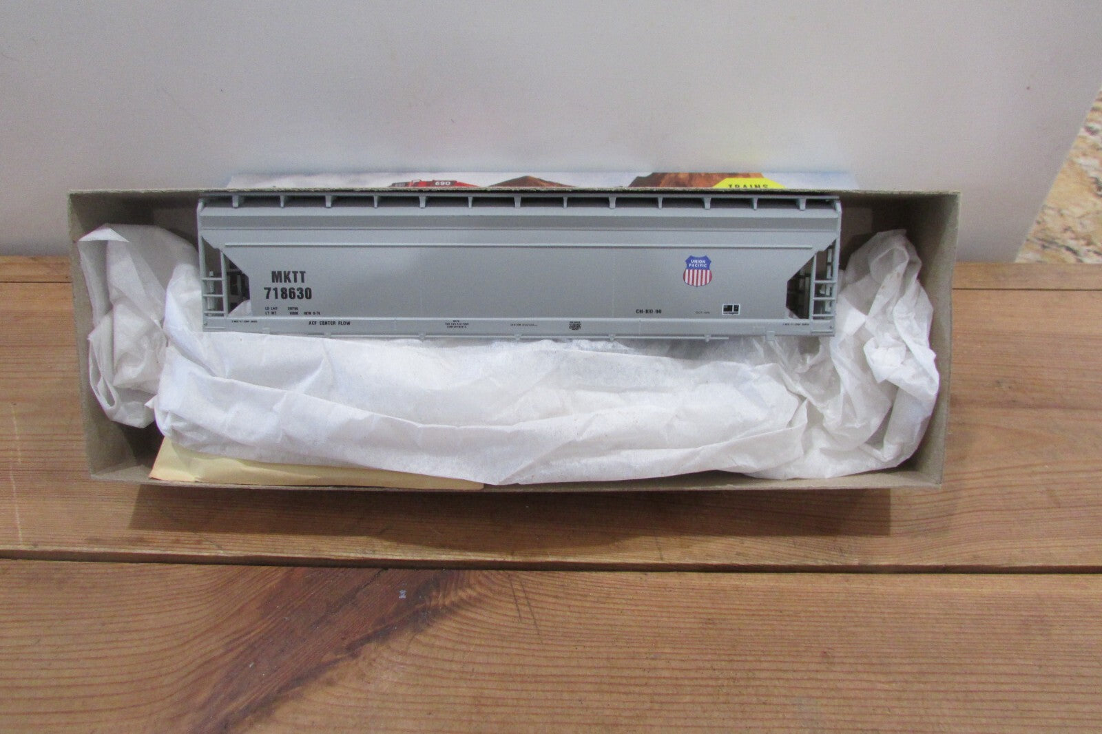 HO Scale Athearn 2902J Center Flow U.P-W.P #11807 Lot#4544