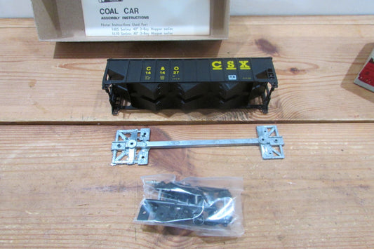 HO Scale RoundHouse 1535 3Bay Rib Side Hopper CSX/C&O #141427 RH4745
