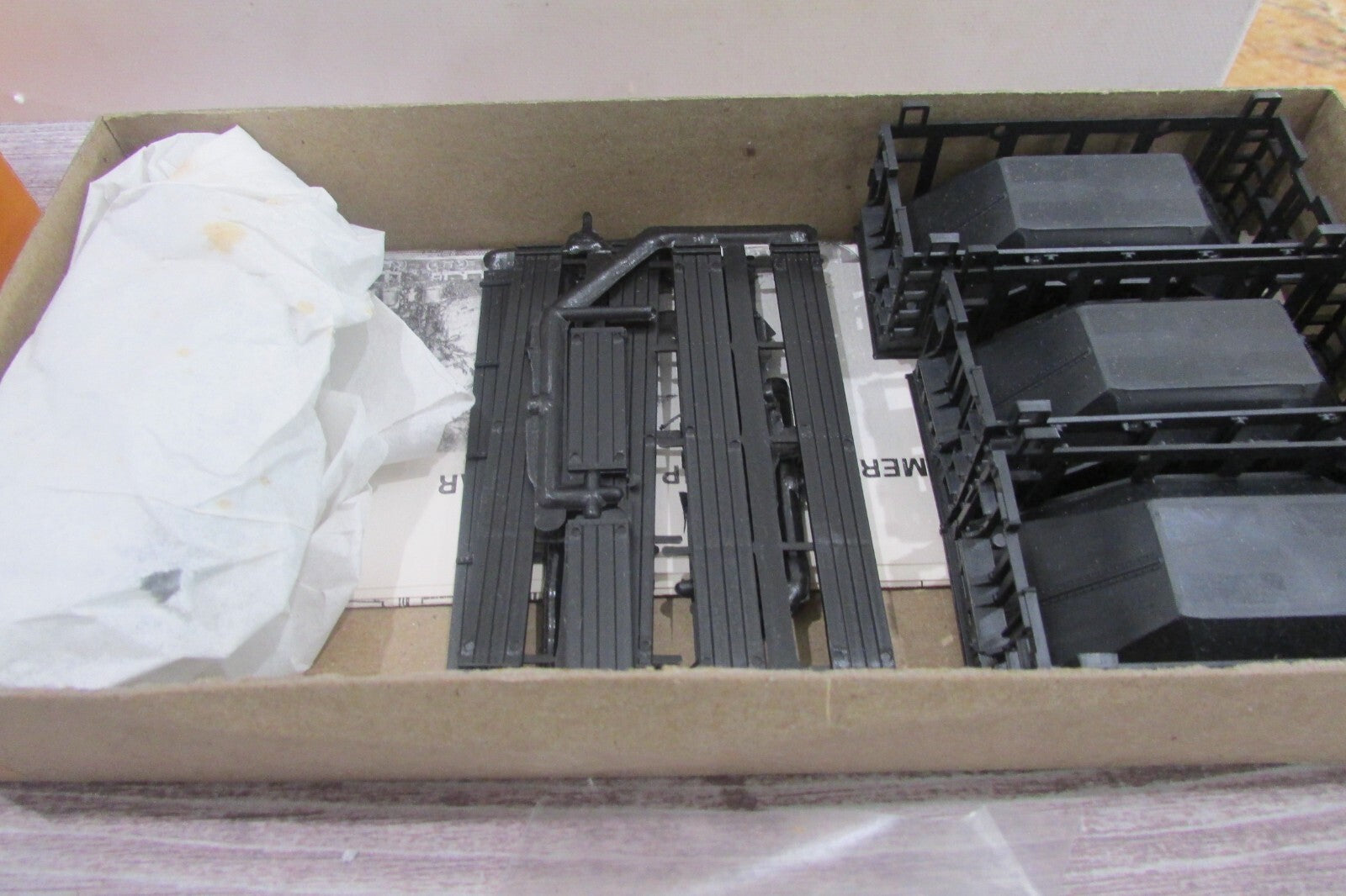 HO Scale Roundhouse 1501 3/22' Old Timer Wood Chip Car Kit Undecorated RH4405