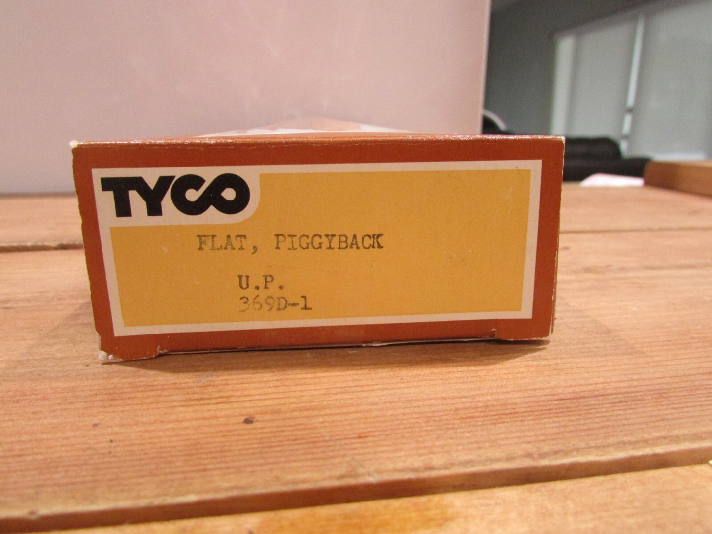 HO Scale Tyco Vintage Flat Car w/Piggyback Union Pacific  Lot#1336