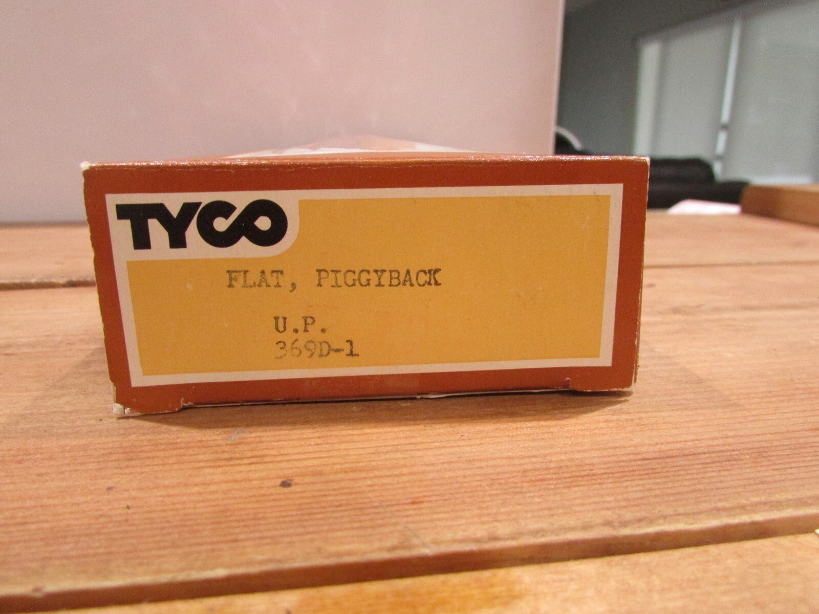 HO Scale Tyco Vintage Flat Car w/Piggyback Union Pacific  Lot#1336