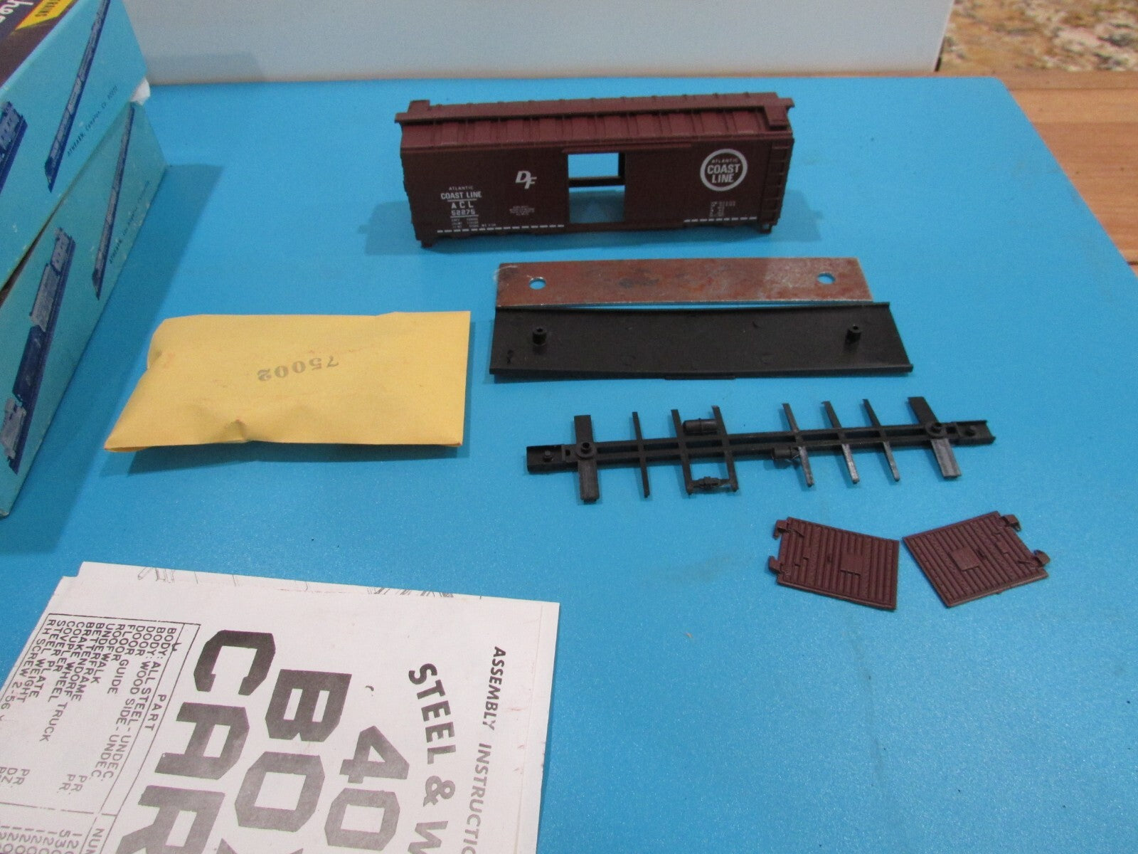 HO Scale Athearn (3)  Assorted Box Cars "Atlantic Coast Line" Lot#1108