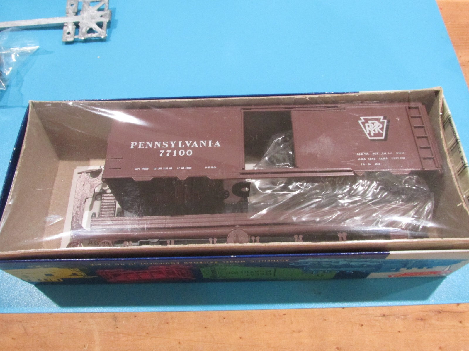 HO Scale Roundhouse (4)Assorted Cars Pennsylvania Lot#1033