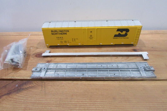 HO Scale Roundhouse 12512 50' Single Door Box Car Burlington Northern  RH4314
