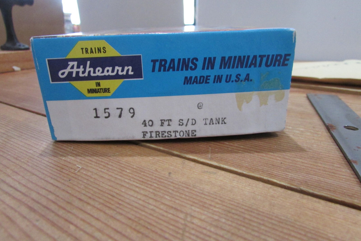 HO Scale Athearn 1979 40ft Tank Car Kit Firestone  Lot#4514