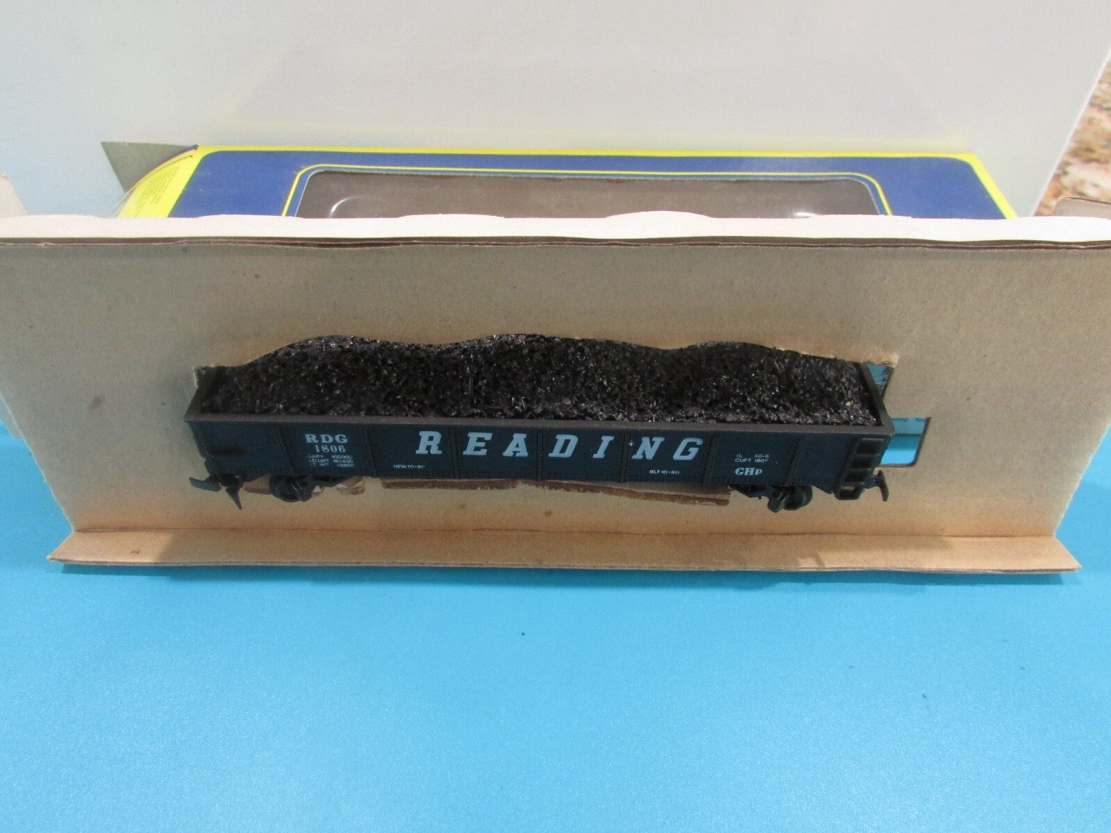 HO Scale AHM 5536 Gondola with Load READING#1806