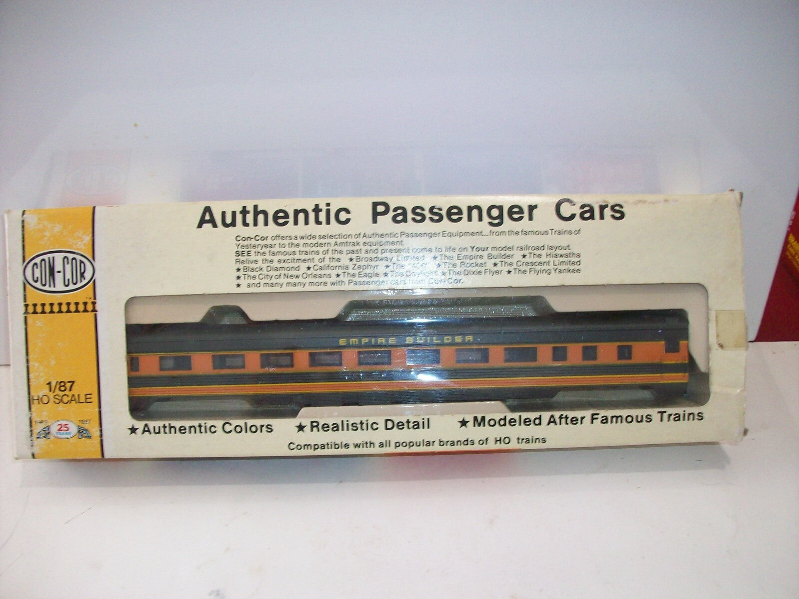 HO Scale Con-Cor  0001-807108 85' Corrugated Coach Great Northern Lot#0484