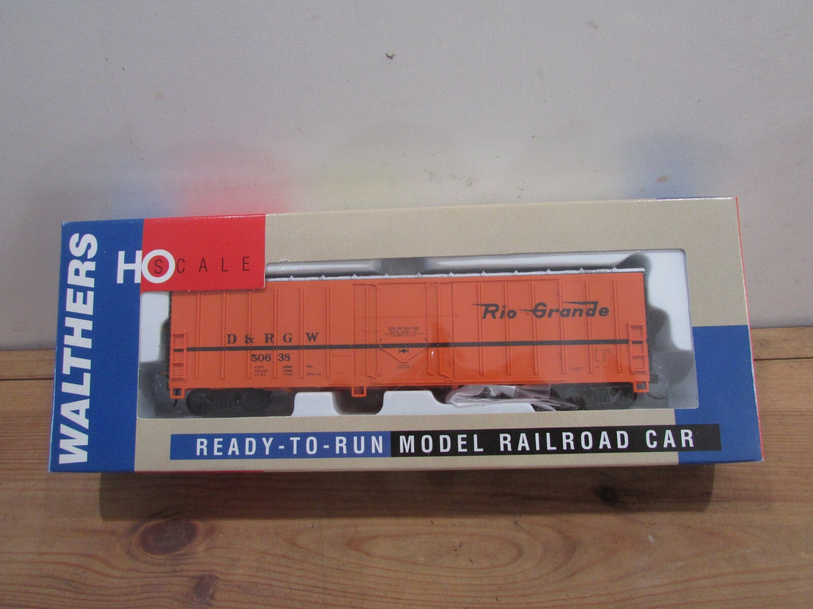 HO Scale Walthers  932-3602  D&RGW Exterior Post Box Car #50638