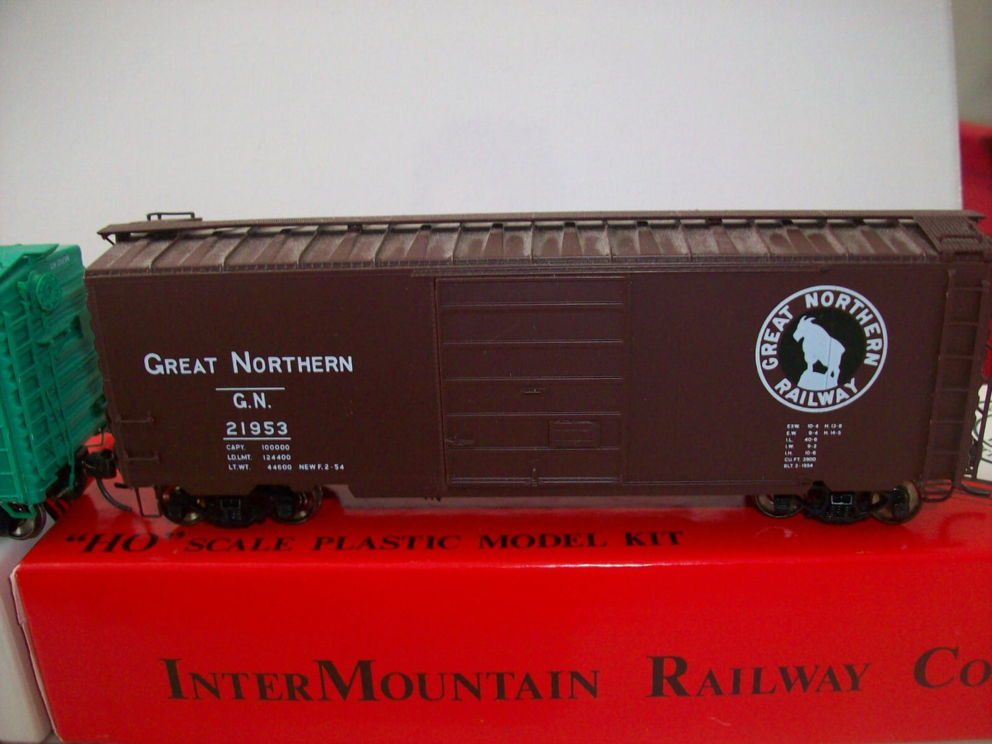 HO Scale (3) Intermountain Assorted Freight Cars Lot#0463
