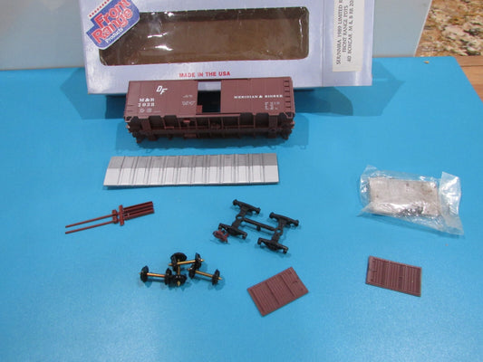 HO Scale Front Ranger Products 2038  M & B RR 40'Boxcar Lot#4105