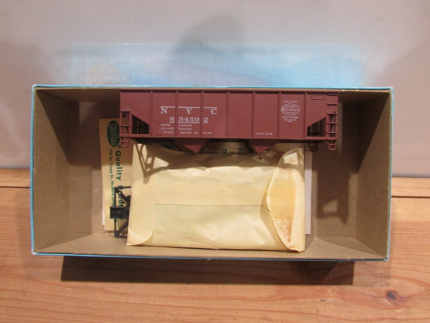 HO Scale Athearn 5443 NYC 34ft Ribbed-Side Hopper Kit