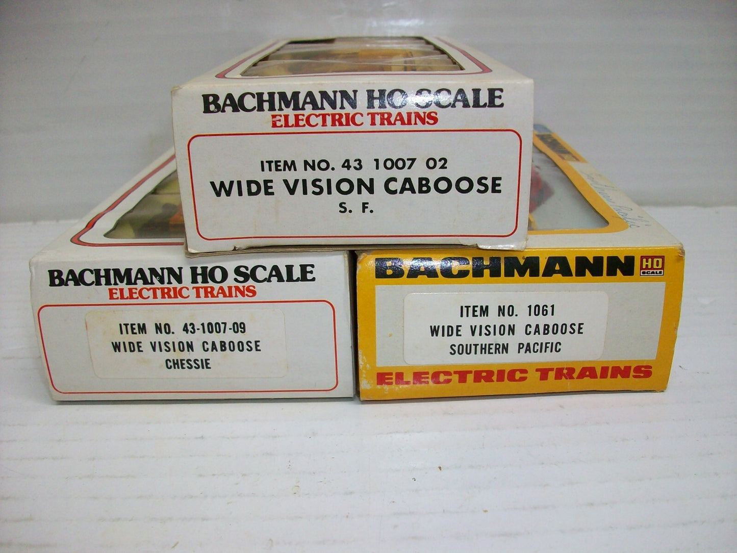 Ho Scale (3)  Bachmann Wide Vision Caboose Lot#4116