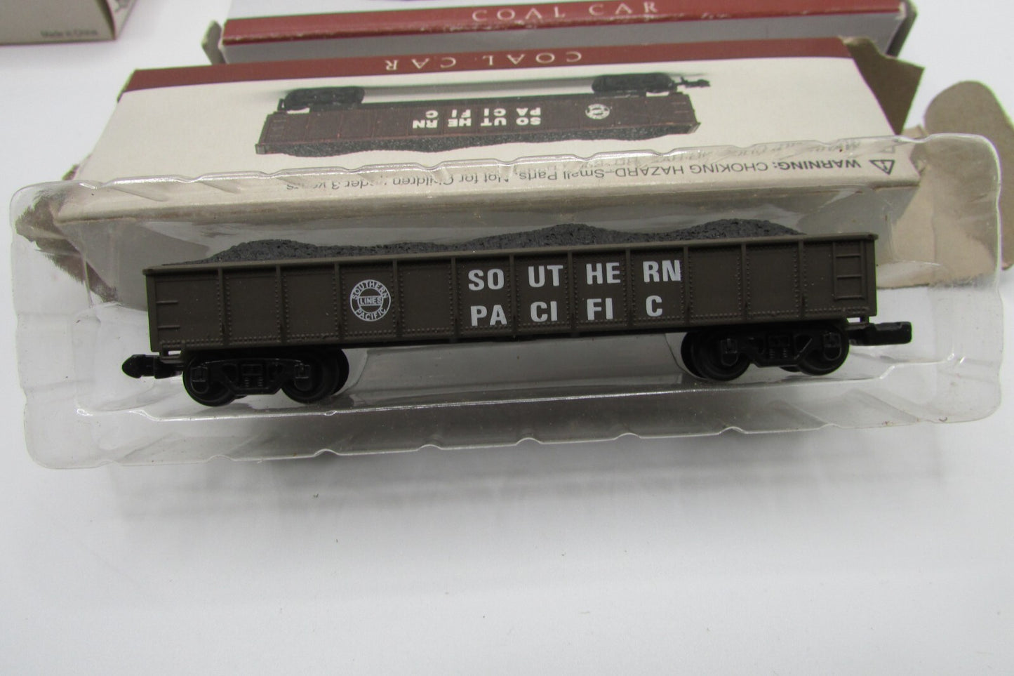 N Scale (9) Assorted Feright Cars Southern Pacific  Lot#2846