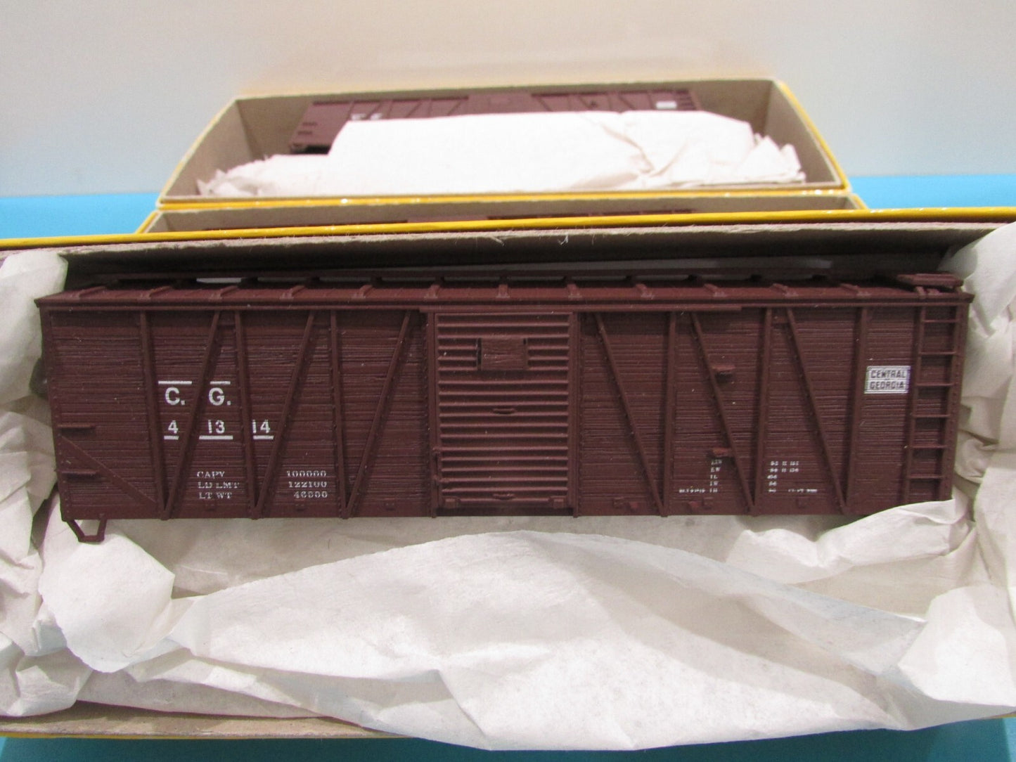 Ho Scale Accurail 4216 (3cars) 40' O.B Box Steel Ends Central of NJ Lot#1377