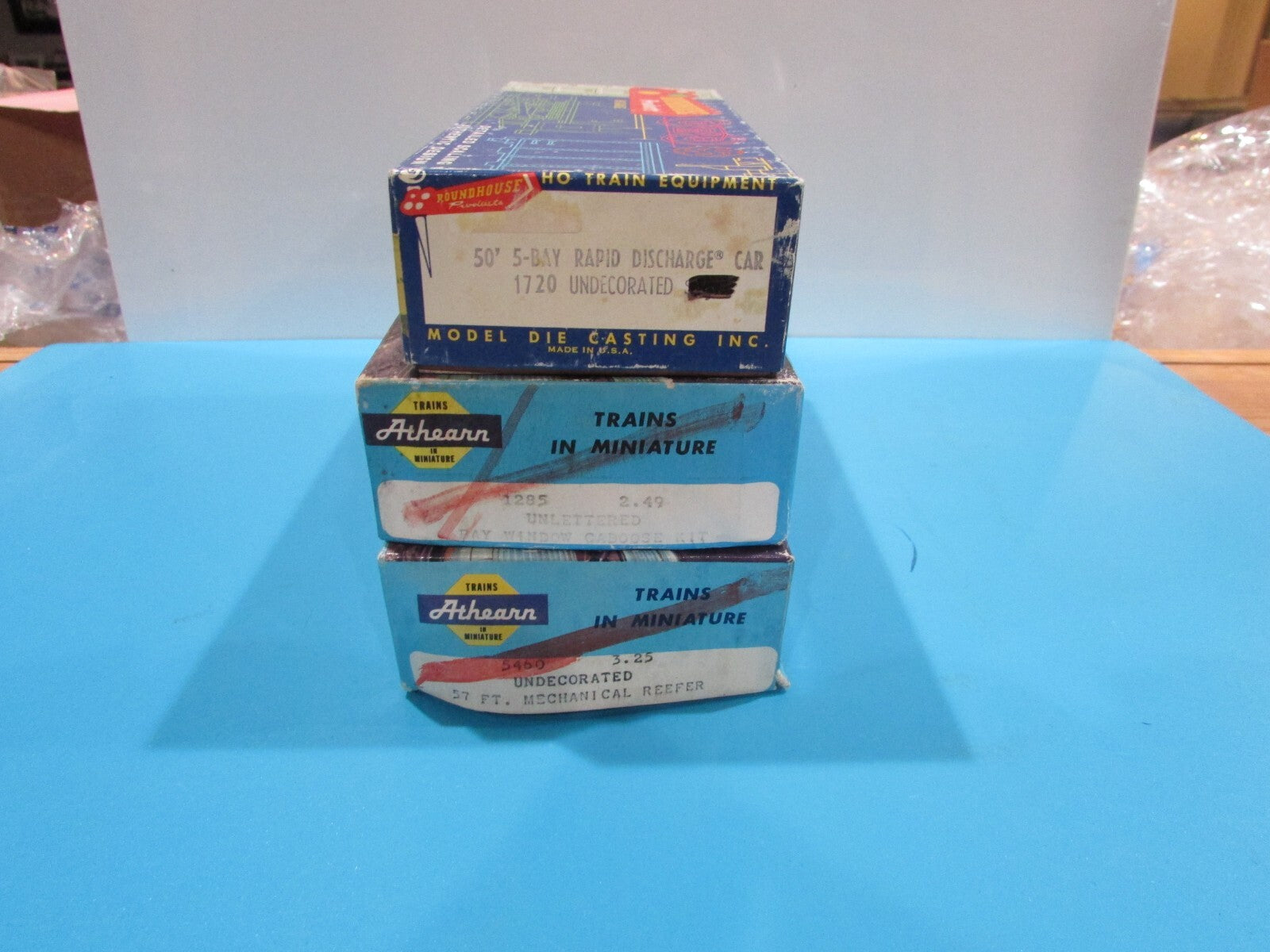 HO Scale Athearn & Roundhouse Undecorated Freight Cars Lot#1799