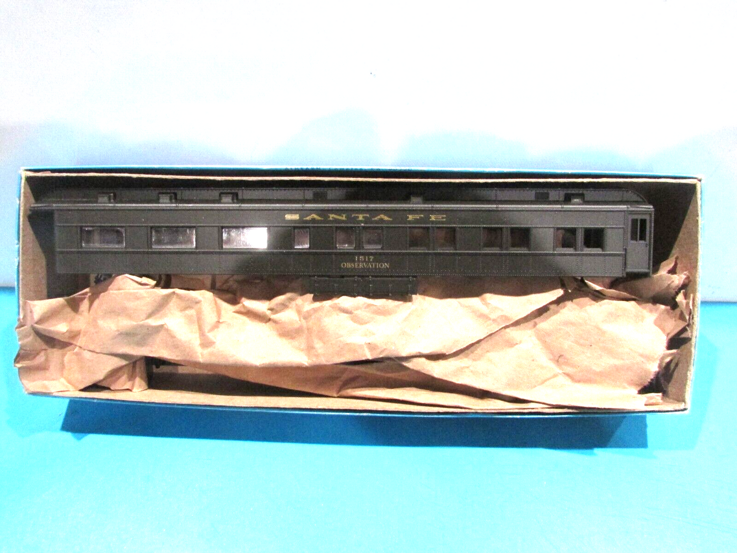 HO Scale Athearn Observation Passenger Car Kit Santa Fe  Lot#2310
