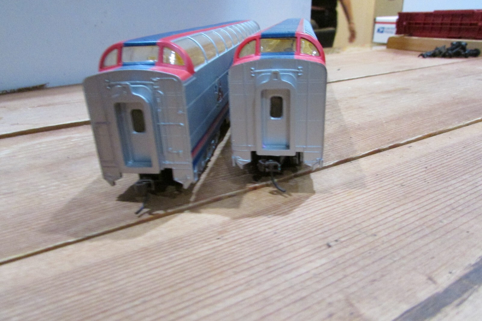 HO Scale Bachmann (2)  Hawthorne Village Patriot's Passenger Cars Lot#4135
