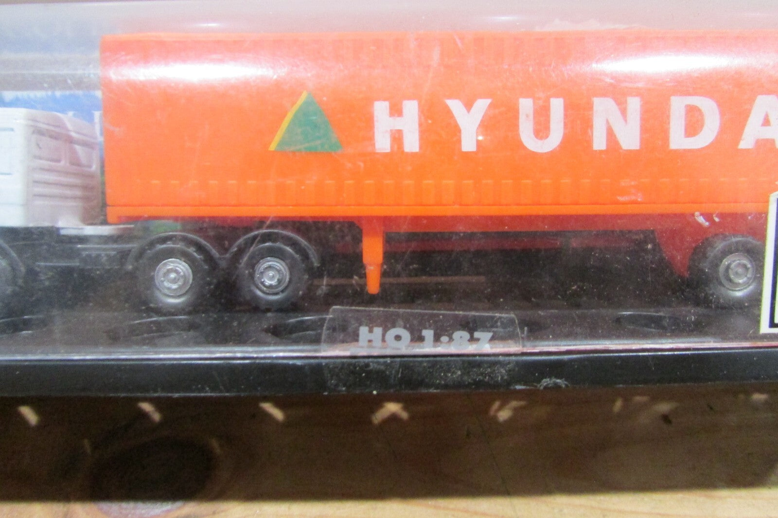 HO Scale Smart Toys Truck  & Trailer Collectible E Series Hyundai Lot#4225