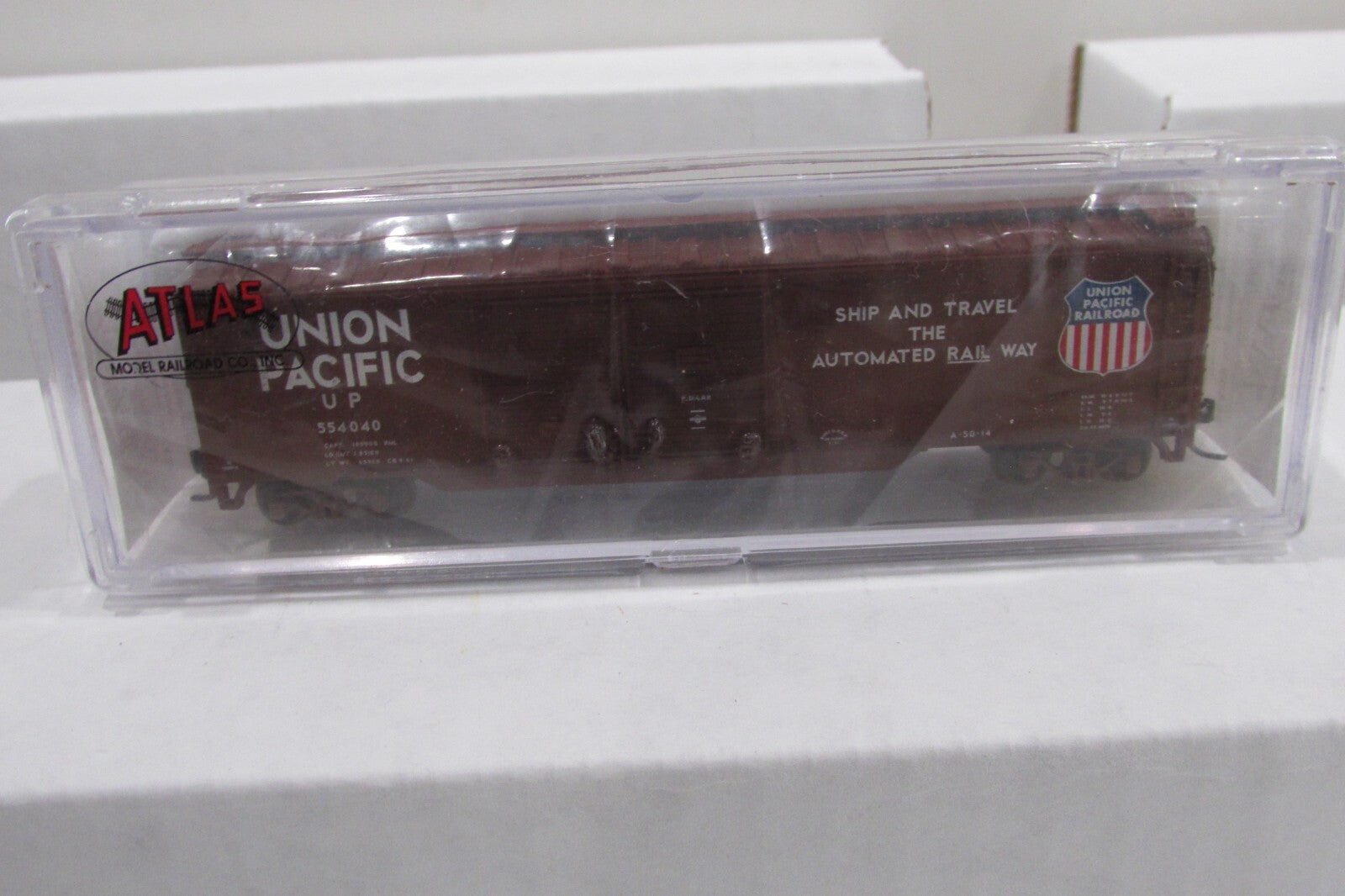 N Scale Atlas 36402 50' Double Door Box Car Union Pacific #554040