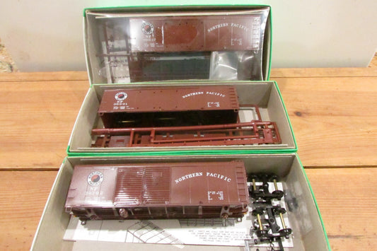 Ho Scale Bowser (3) 55347 40' Single Door Round Roof Northern Pacific Lot#3423