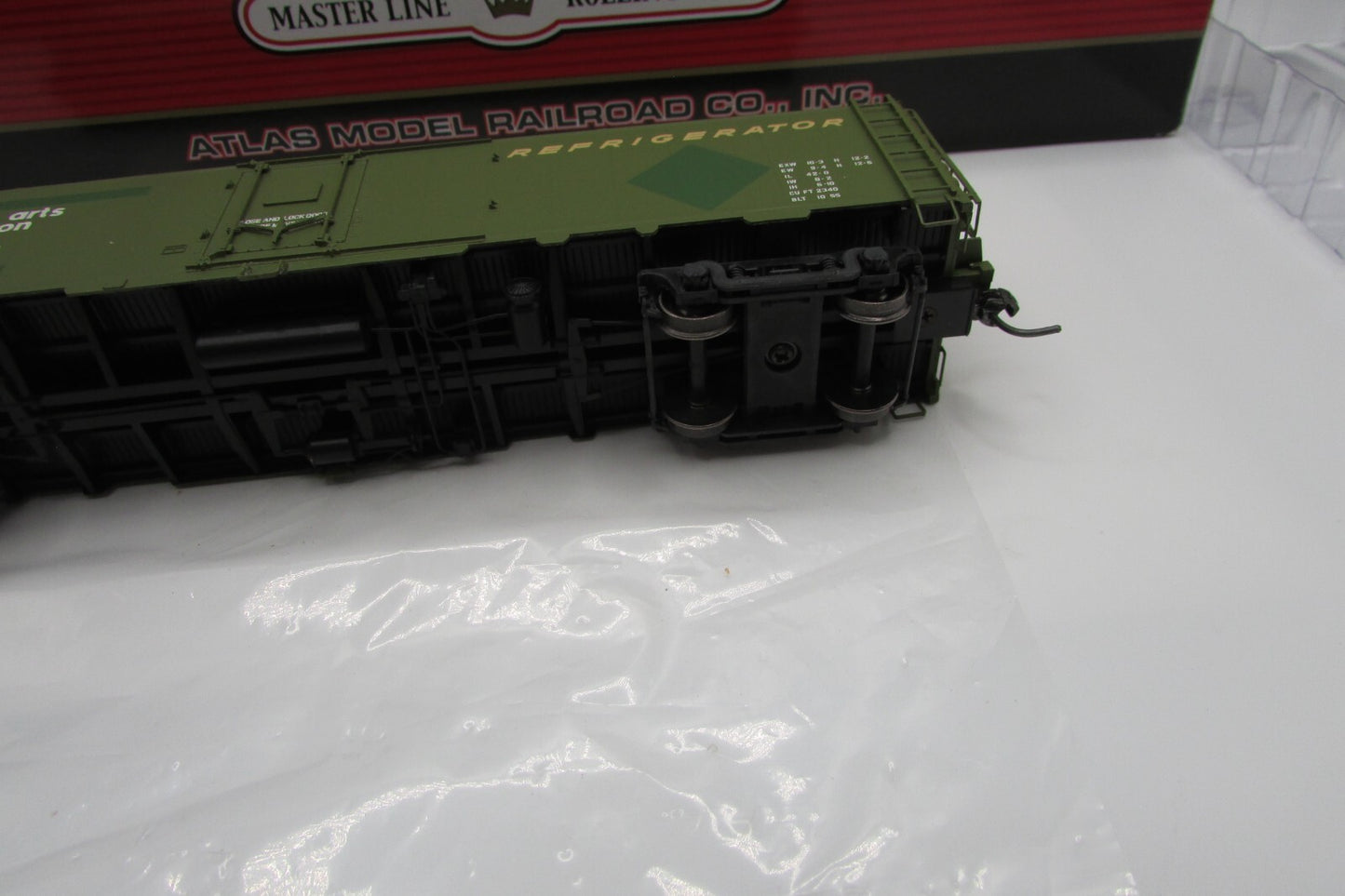 HO Scale Atlas 20-003-408 ACF REA Express Reefer A4666