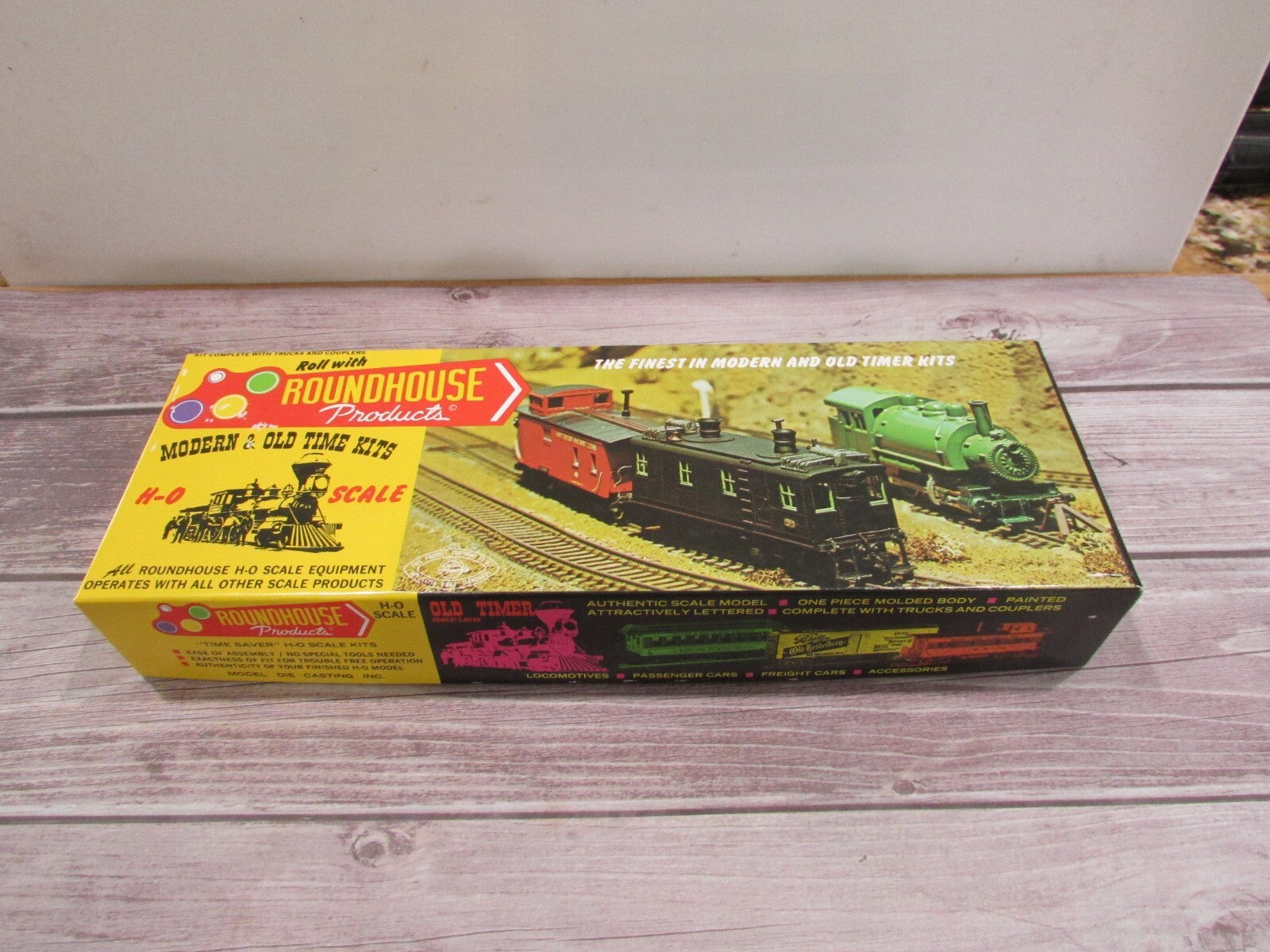 HO Scale RoundHouse 1318 Bulkhead Flat Car Oregon Pacific & East Kit Lot#3152