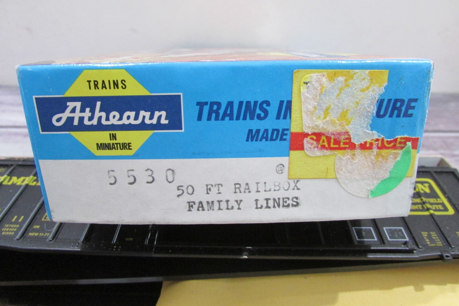 HO Scale Athearn 5530 Family Lines 50ft RailBox Car Kit