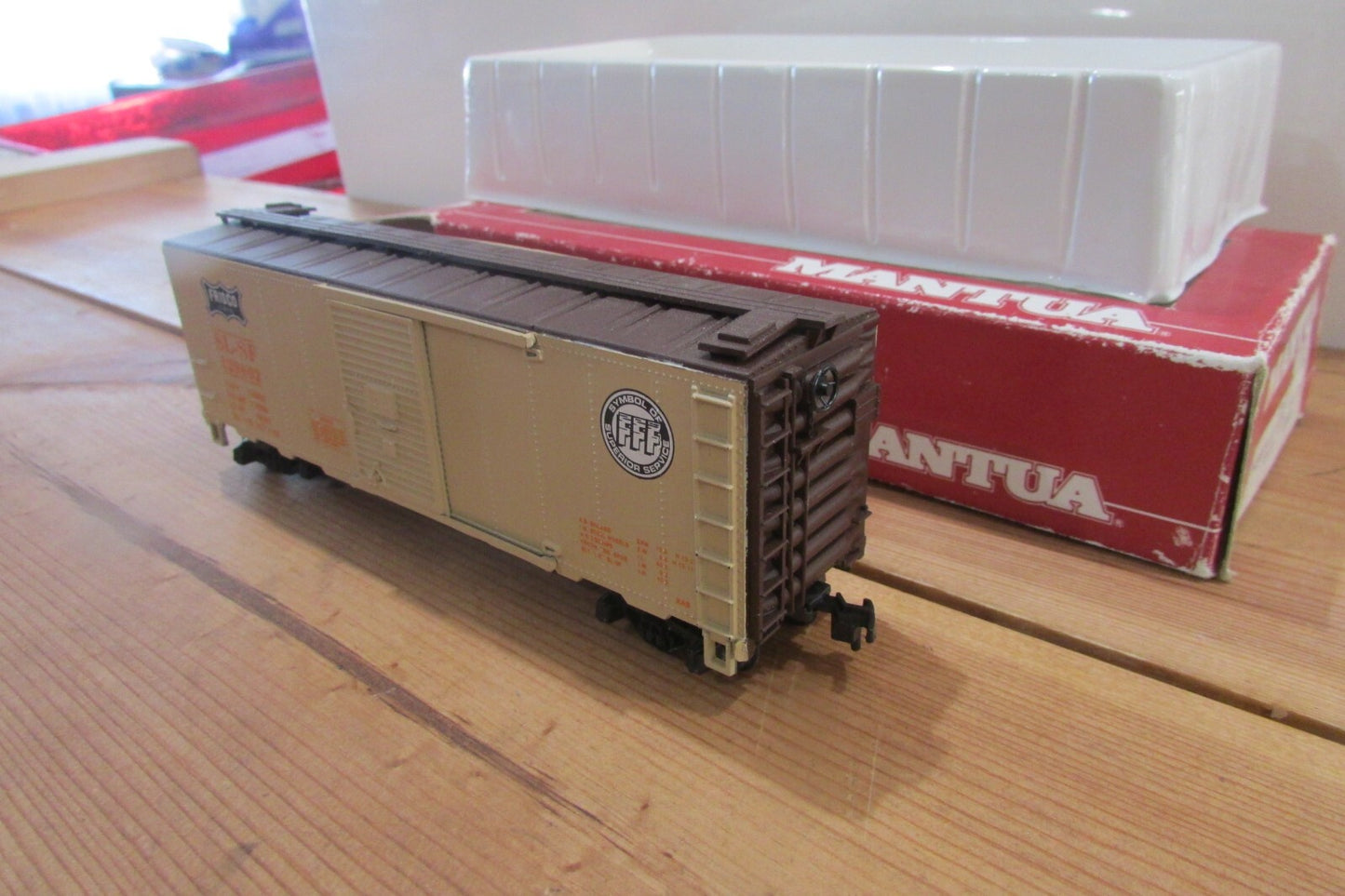 HO Scale Mantua 734-012 Heavy 41' Steel Boxcar Frisco LOT#0327