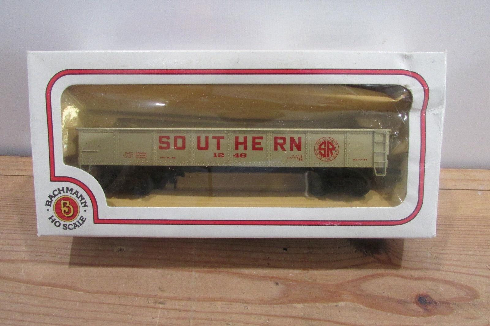 HO Scale Bachmann43-1002-04 42' Steel Gondola Southern