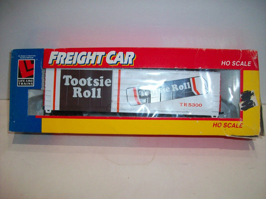 Ho Scale Life-Like 8422 50' Boxcar Toosie Roll Lot#0470