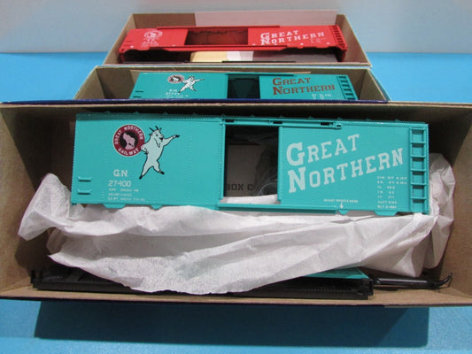 HO Scale Athearn & Roundhouse  Assorted Cars Great Northern Lot#1580