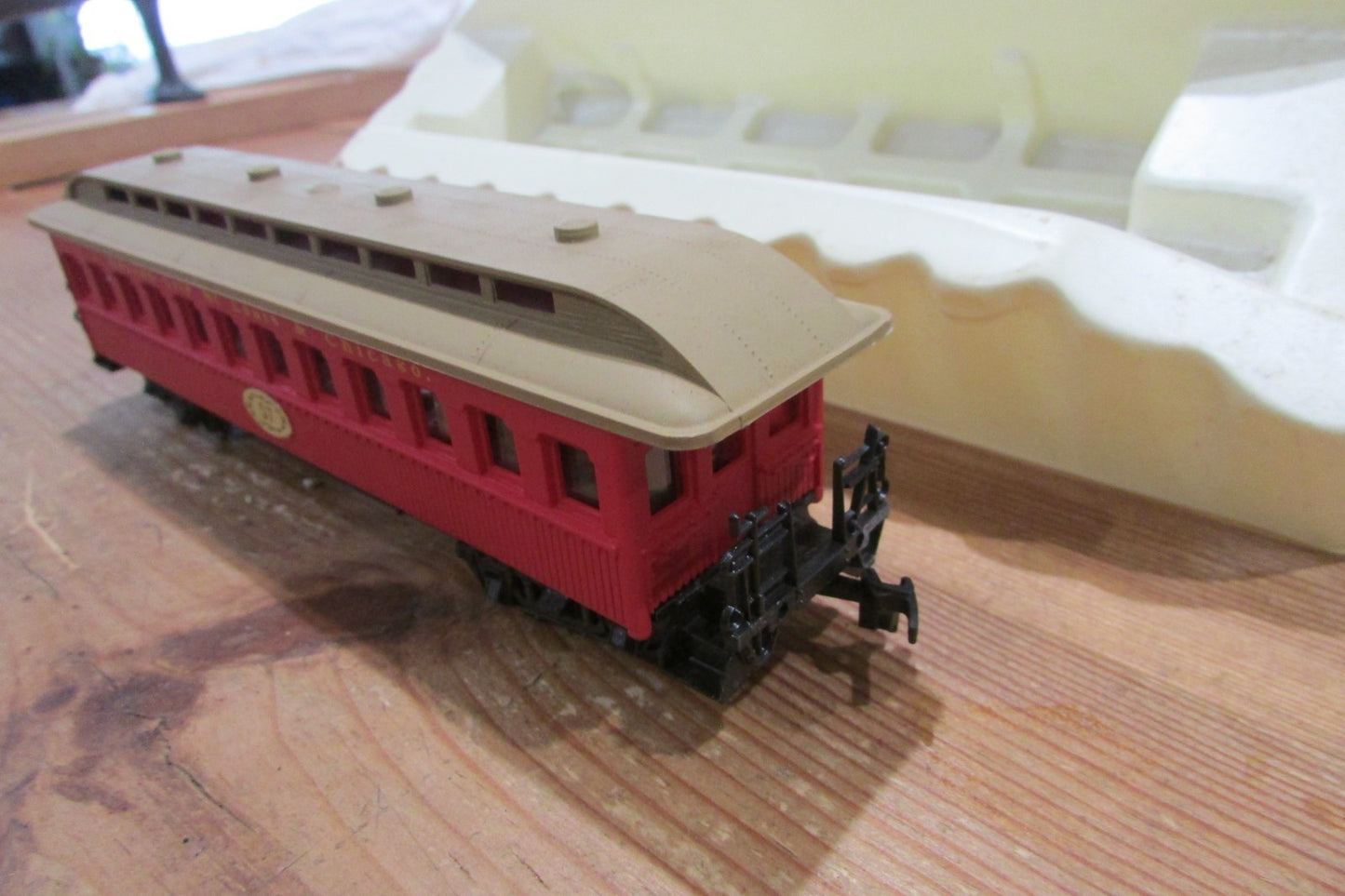 HO Scale AHM Oldtime Coach Passenger Car KC St Louis & Chicago Lot#4958