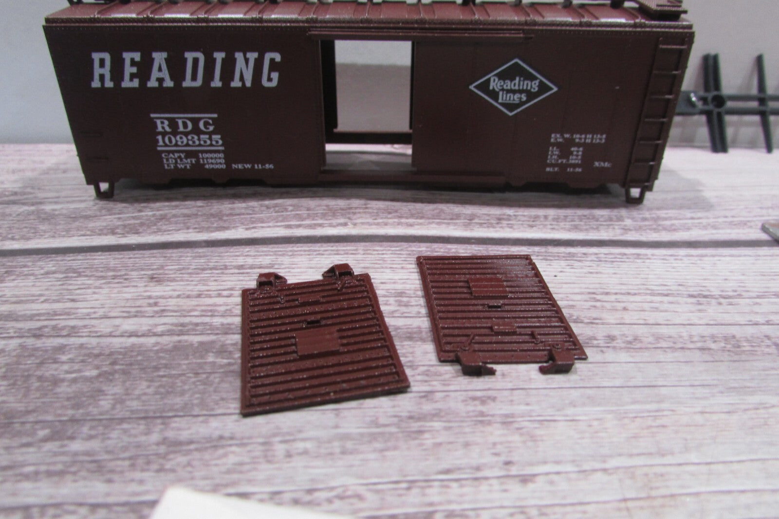 HO Scale Bev-Bel/Athearn 295-3 Reading Lines" Diamond Herald" Car Kit